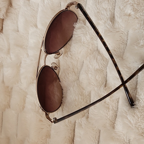 Fashion Sunglasses - Picture 7 of 9